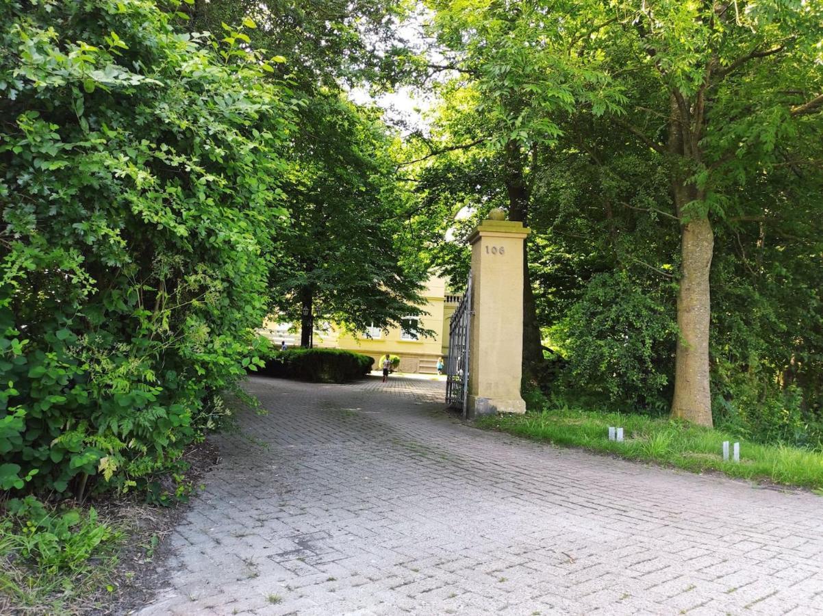 Sandkastenliebe Charmante In *